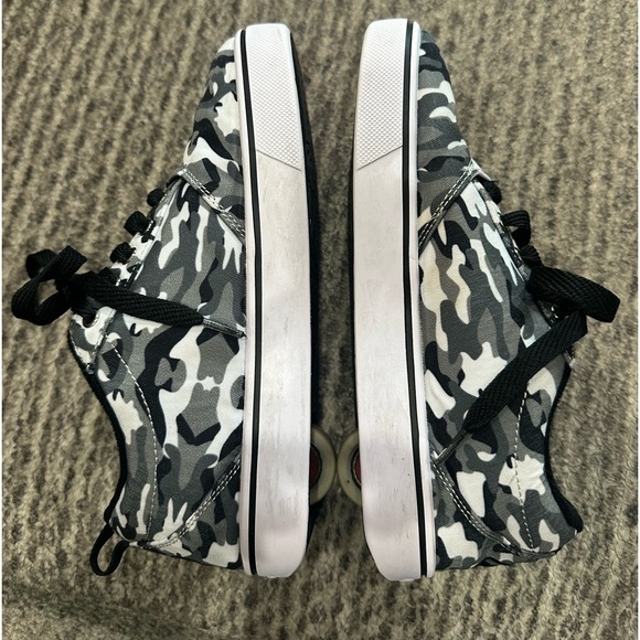 HEELY’S Boys Pro 20 Gray/Black/White Camo Skate shoes, size 5 - Picture 6 of 9